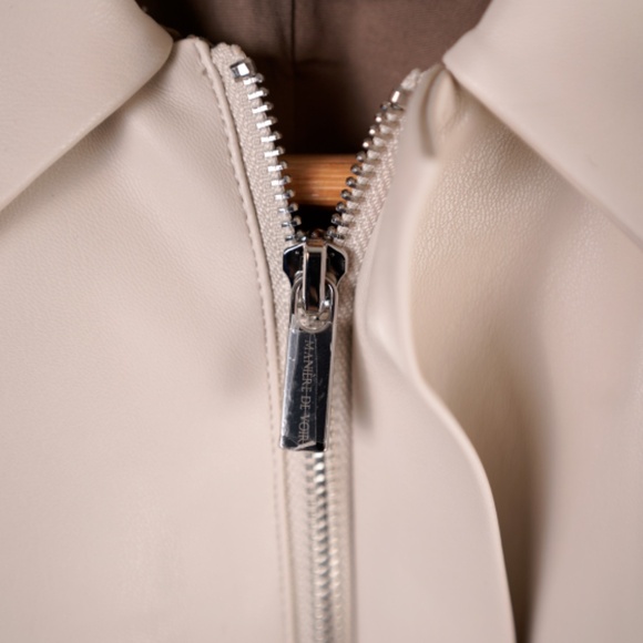Manière De Voir Cream Faux Leather Cropped Jacket (NWT) - Picture 4 of 7